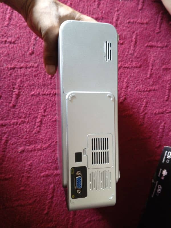 hb projector android  full size 12 fit display 8