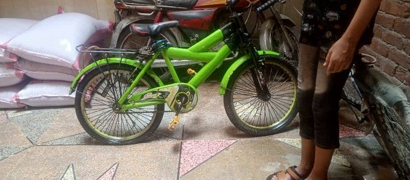 The cycle in new condition. 4