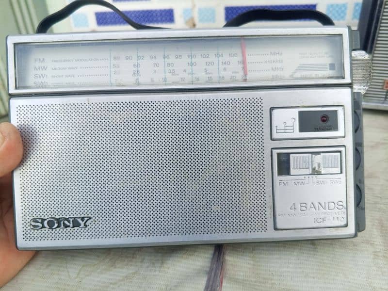 Radio Sony 4 band 10