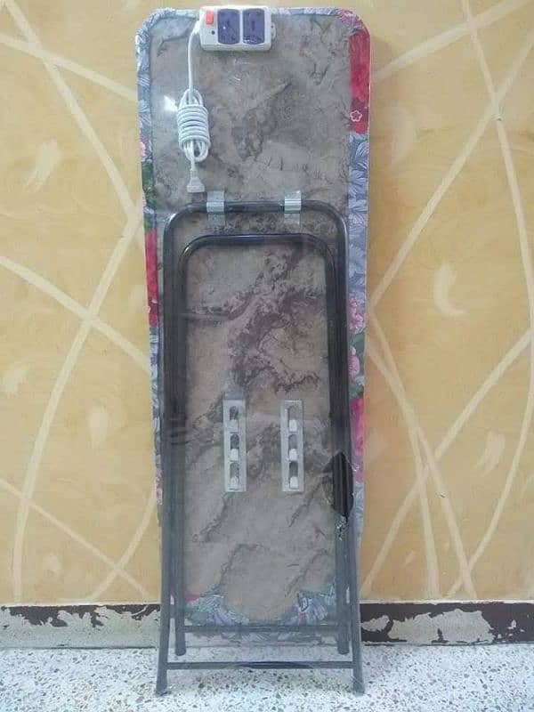 portable iron stand Available 2