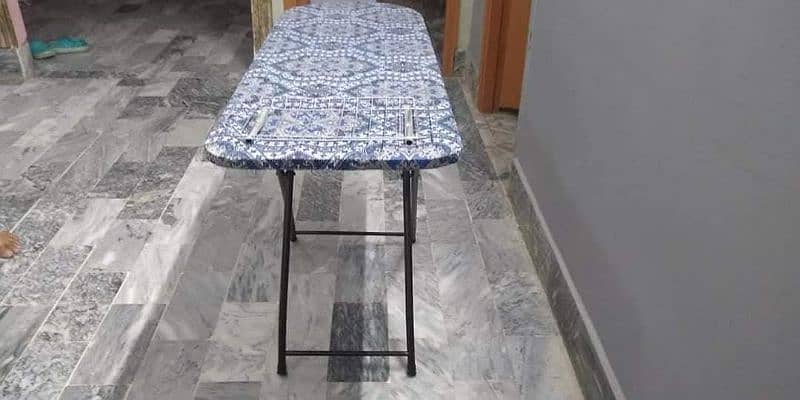 portable iron stand Available 4