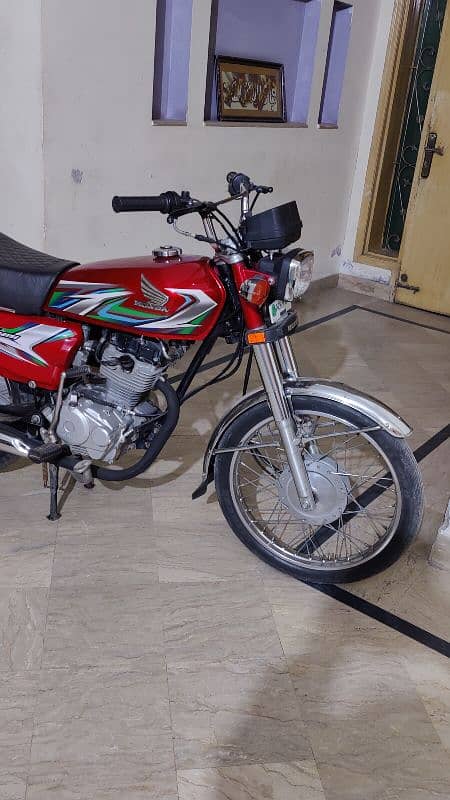 Honda 125 2O23 neat condition o346/81/82/869/ 10
