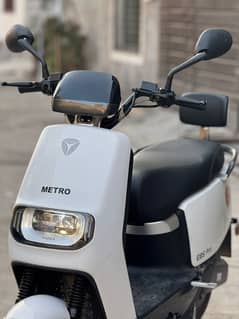 Metro e8s pro /Electric scooty/ Electric bike / Electric scooter /Evee