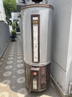 Geyser For Sale (Discounted price)