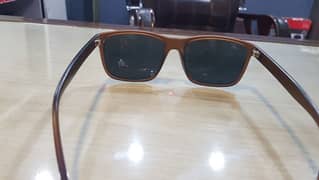 SUNGLASSES