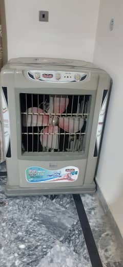 AIR COOLER IN A VERY GOOD CONDITION