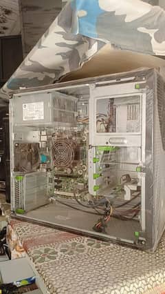HP 800 G2 CORE i5 4TH GENERATION