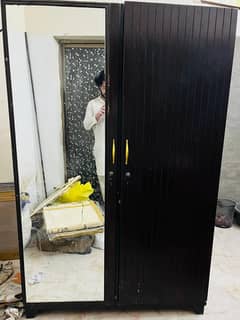 Almari/Wardrobe