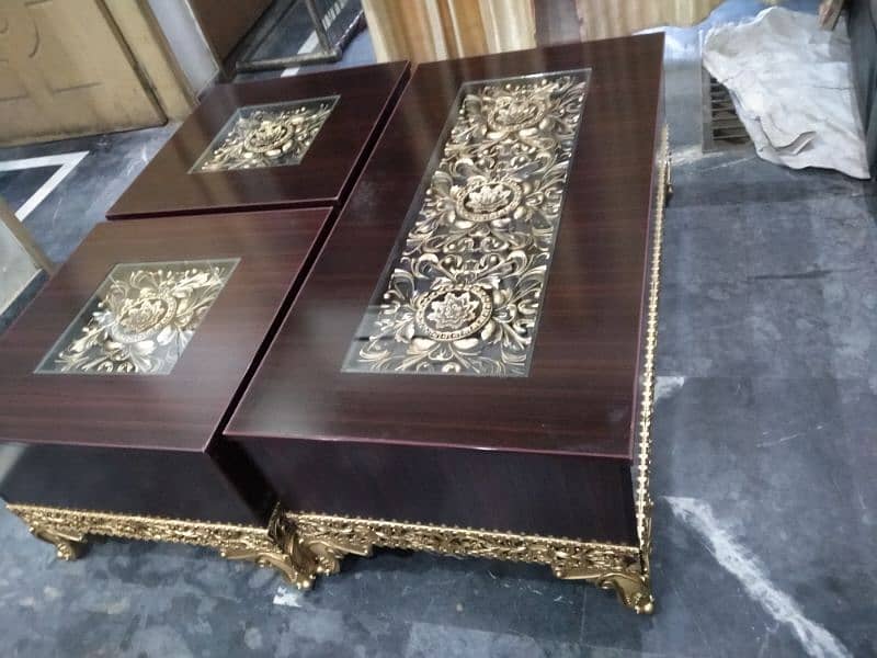 console table gooldan and black 4