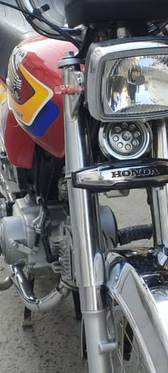 honda70 24model number Islamabad Ka laga hua ha number plates Nahi ai