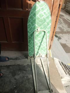 Iron stand per piece