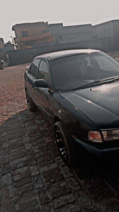 japani Suzuki Baleno 2000
