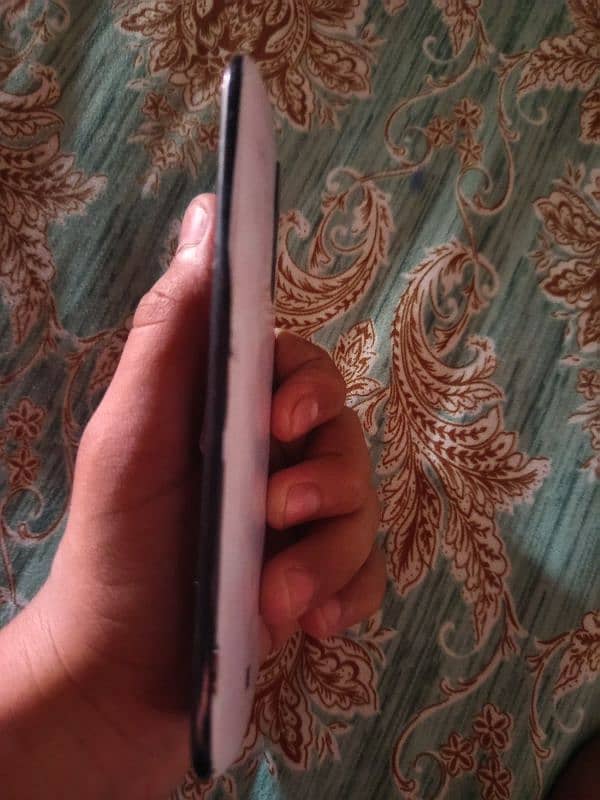 16jb storage+2 jb memory +pta approved+battery timing 7 Hours 2