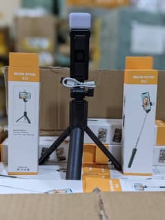 R1S Selfie Stick Tripod with LED Light – Best for Vlogging & Selfies!