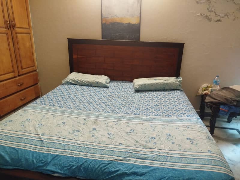 king size bed 0
