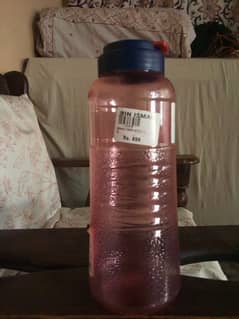 Brand new water bottles on lucrative prices