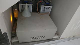 2000 Watts UPS with 2 tubular batteries