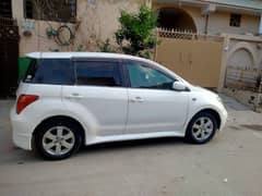 Toyota IST 2013