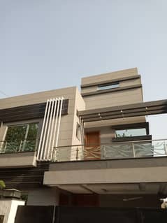 10 Marla Full House For Rent In Sector C, Bahria Town Lahore Like New! (PKR 125,000)