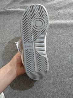 service shoes