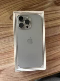 15 pro max natural titanium