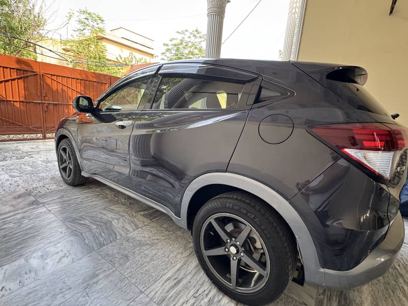 Honda vezel 15/17 4