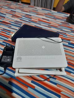 Huawei GPON EG8247 H5 fiber WIFI Router in excellent condition