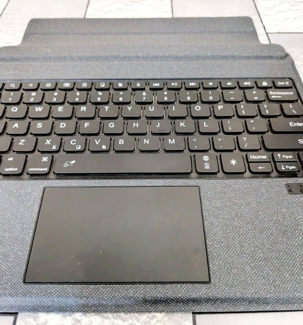 Wireless Bluetooth Keyboard – Only 7 Days Used – Excellent Condition 4