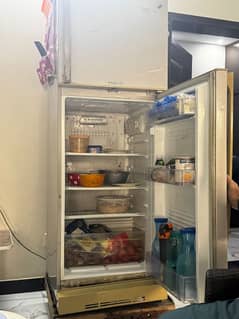 pel full size fridge ready to sell