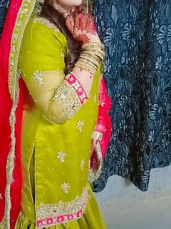 bride mehndi dress