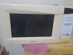 microwave oven
