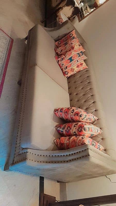 4 seater sofa 17