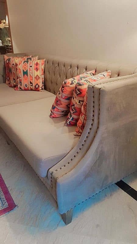 4 seater sofa 18
