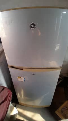 Pell fridge refrigerator