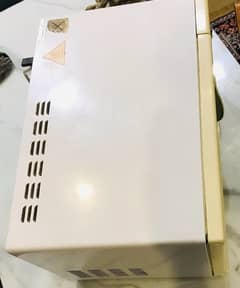 Microwave oven for sell.
