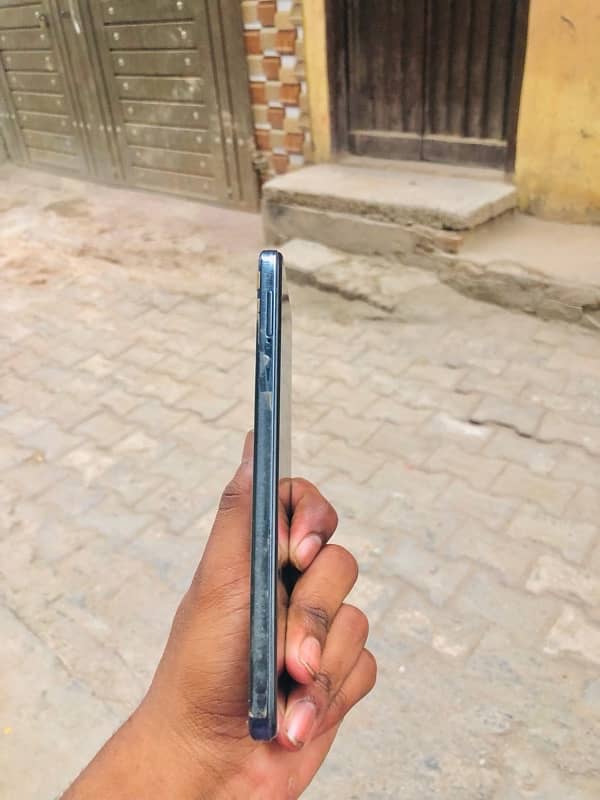 Tecno spark 10c 4/128 with box and charger 6