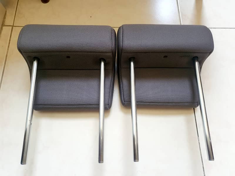 Tyre air compressor and Mira head rest for rear seat 3