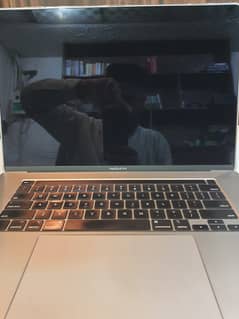 MacBook Pro 16″ 2019 | Core i9 | 32 GB | 1 TB | Original accessories