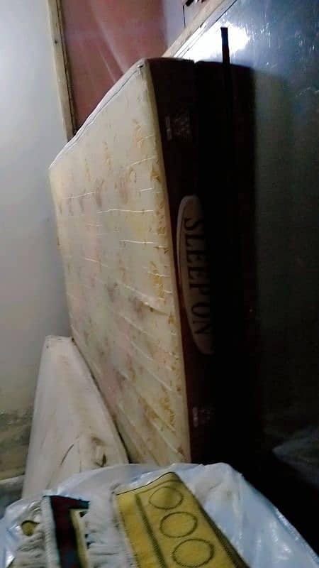 double bed with mattress 1 saide table good condition 4