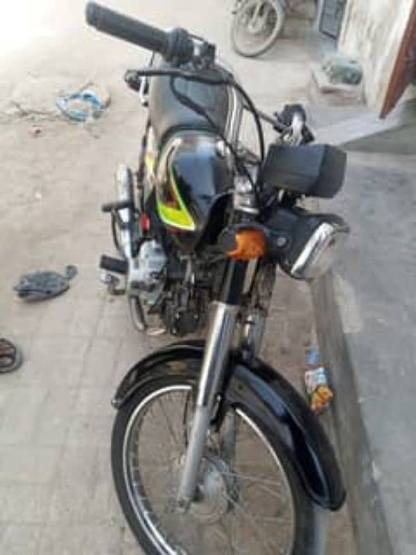 japani honda 125 say lekar 70 all bikes in original 100% genuine 4