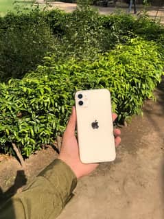 iPhone 11 64gb 10/10condition non pta