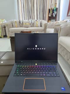 Dell Alienware M16 R2 Ultra 7 RTX 4070 240Hz Gaming Laptop zephyrus
