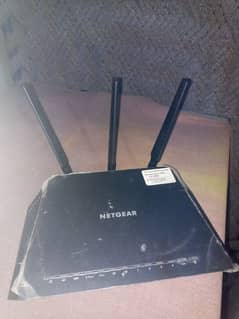 Net Gear D7000 Gigabit Router