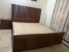 Neat condition bed set with dressing table