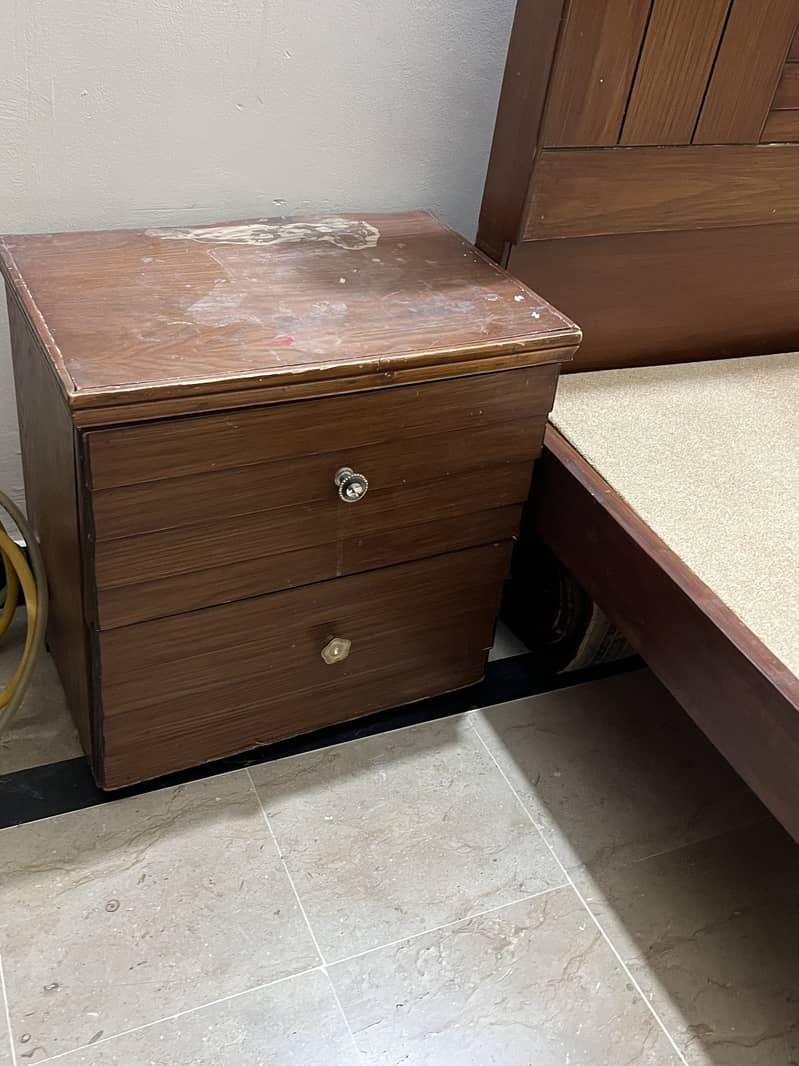 Neat condition bed 4