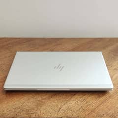 HP NEW LOGO i7 8th Gen 8GB 256GB