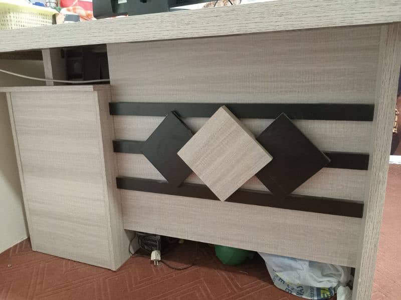 new office table 10/10 condition call 03008811919 8