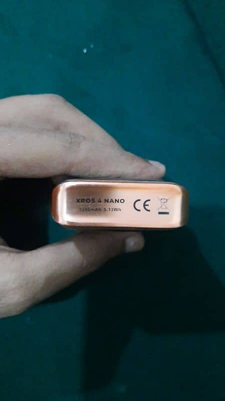 Xros 4 nano Kong edition pod kit, 0.4 coil, 0.6 extra coil with box, 2