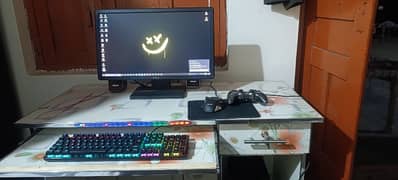 Dell pc and pc table for sale