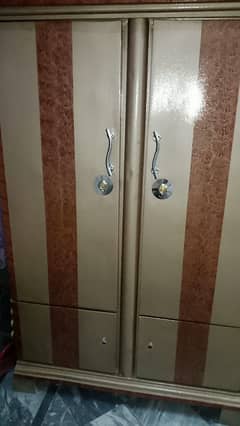 bug size wardrobe